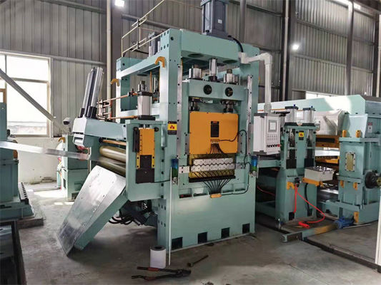 Kim loại tráng màu được sơn trước Cắt theo chiều dài máy cho tấm gia dụng